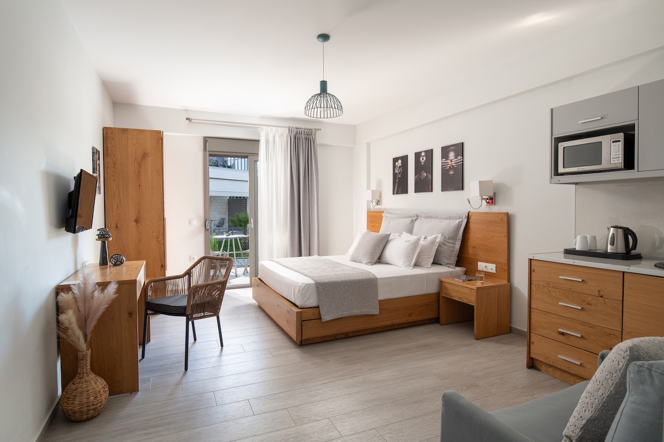 Tiara Holidays - Leon Villas - Studio for three- bedroom